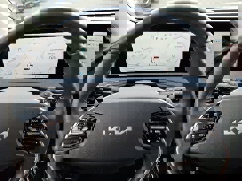 Used 2024 Kia EV6 Light image 19