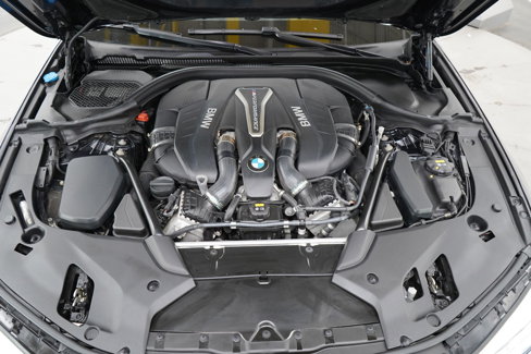 Used 2019 BMW M550i xDrive w/ Premium Package 2 image 32