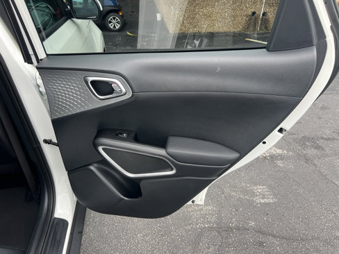 Used 2025 Kia Soul S image 25