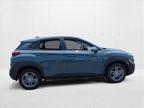 Used 2022 Hyundai Kona SE image 4
