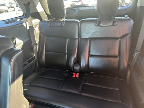 Used 2022 Ford Explorer XLT w/ Equipment Group 202A image 15