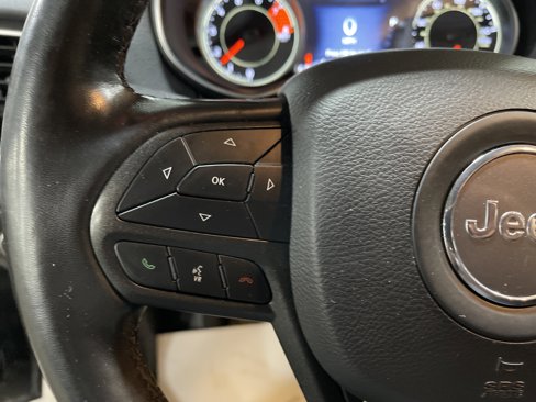Used 2021 Jeep Cherokee Trailhawk w/ Sun, Sound & Nav Group image 19