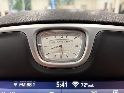 Used 2019 Chrysler 300 Limited image 43
