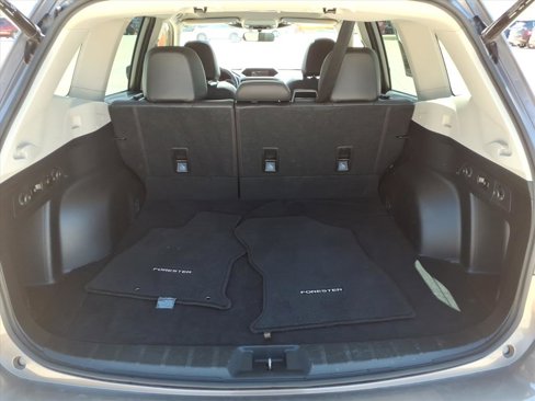 Used 2022 Subaru Forester Limited image 14