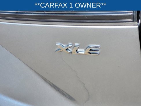 Used 2023 Toyota Corolla Cross XLE image 8