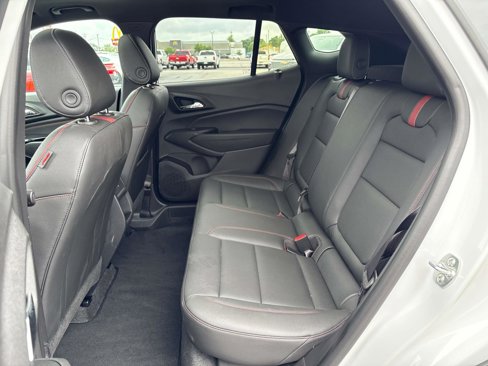 New 2025 Chevrolet Trax RS w/ Sunroof Package image 9