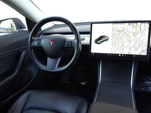 Used 2018 Tesla Model 3 Long Range image 34