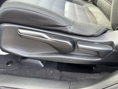Used 2018 Honda CR-V LX image 12