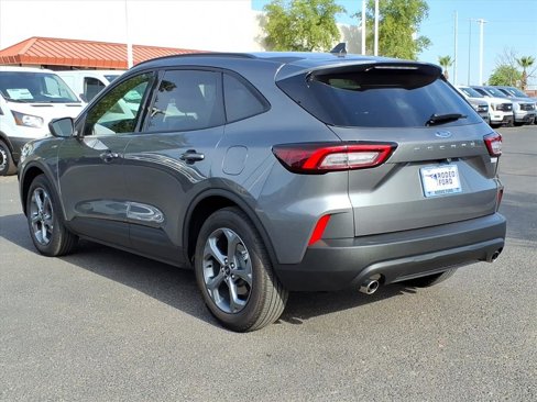 Used 2025 Ford Escape ST-Line image 3