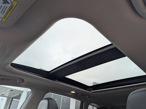 Used 2018 Nissan Murano SL w/ Moonroof Package image 16