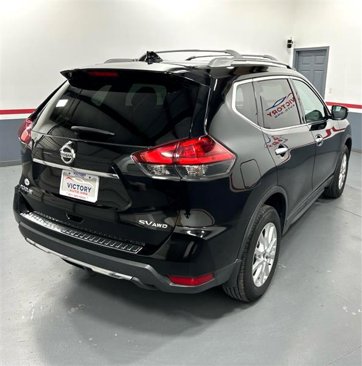 Used 2017 Nissan Rogue SV image 7