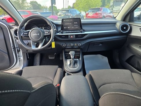 Used 2024 Kia Forte LXS image 19