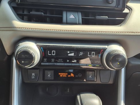 Used 2019 Toyota RAV4 XLE image 21