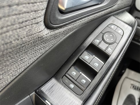 Used 2022 Nissan Rogue SV image 16