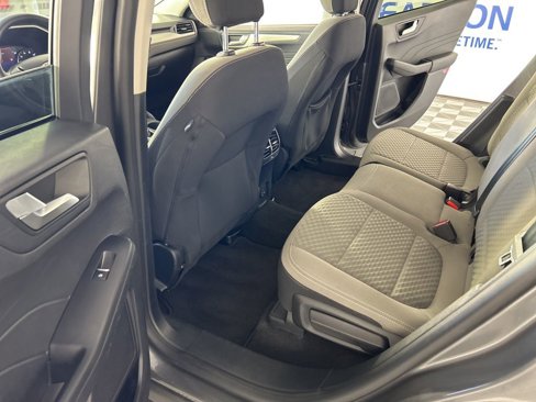 Used 2021 Ford Escape SE image 34
