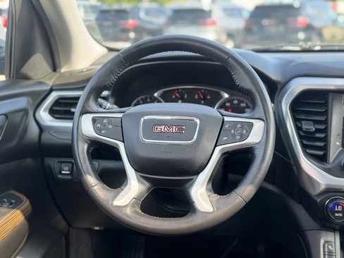 Used 2018 GMC Acadia SLE image 14