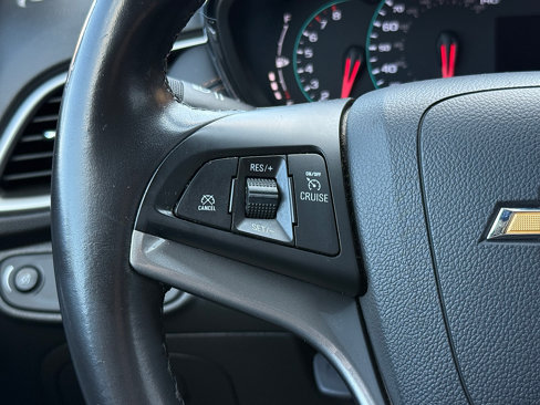 Used 2020 Ford Explorer XLT image 18