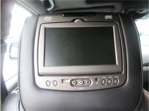 Used 2017 Cadillac Escalade Platinum image 31