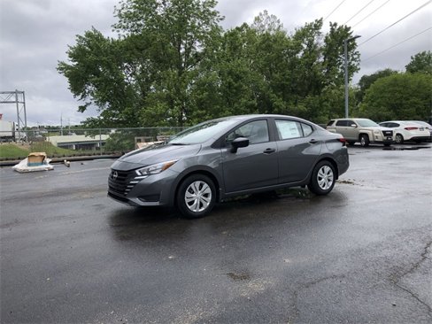 Used 2025 Nissan Versa S w/ Trunk Package image 5