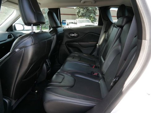 Certified 2019 Jeep Cherokee Trailhawk w/ Cold Weather Group image 14