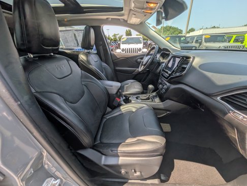 Used 2021 Jeep Cherokee Limited w/ Trailer Tow Group image 5
