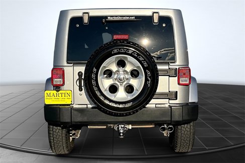 Used 2015 Jeep Wrangler Unlimited Sahara w/ Max Tow Package image 4