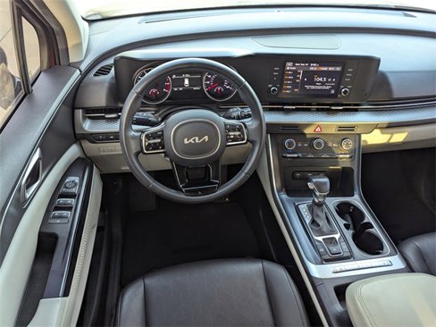 Used 2022 Kia Carnival LX image 13