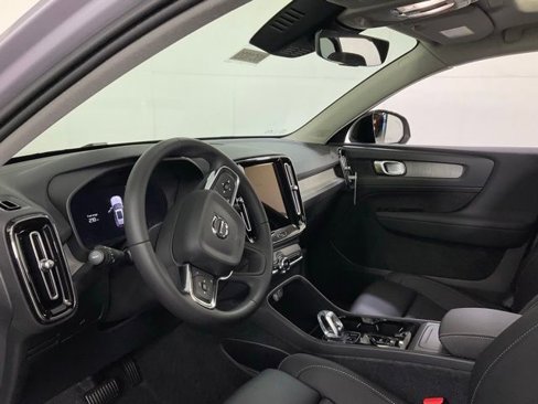New 2026 Volvo XC40 B5 Plus w/ Protection Package Premier image 24