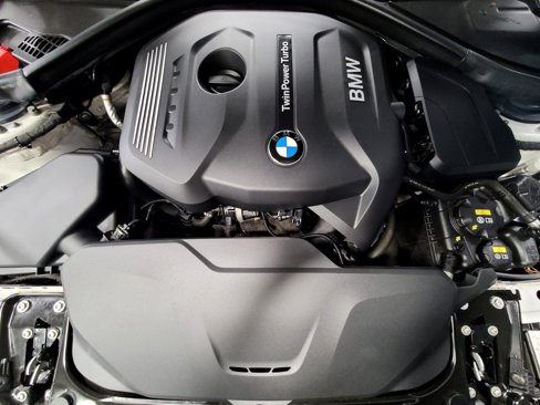 Used 2017 BMW 330i xDrive Sedan image 3
