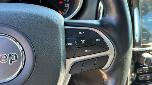 Used 2022 Jeep Grand Cherokee Laredo X image 14