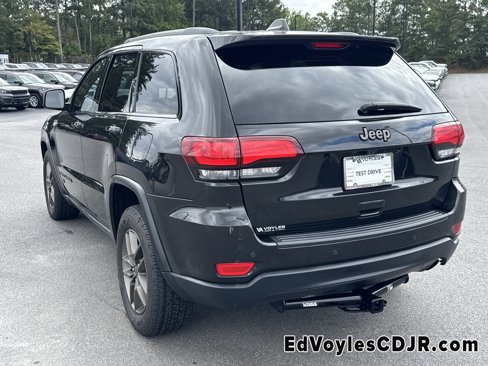Used 2016 Jeep Grand Cherokee Laredo 75th Anniversary image 6