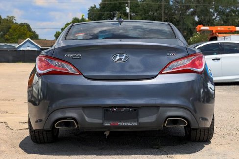 Used 2013 Hyundai Genesis 2.0T image 9
