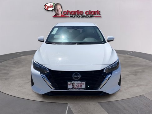 Used 2025 Nissan Sentra S image 9