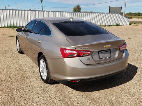 Used 2022 Chevrolet Malibu LT w/ Leather Package image 3
