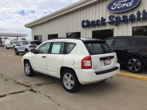 Used 2010 Jeep Compass Sport image 4
