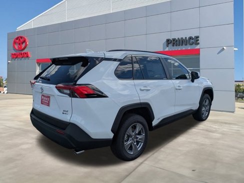 New 2025 Toyota RAV4 XLE image 4
