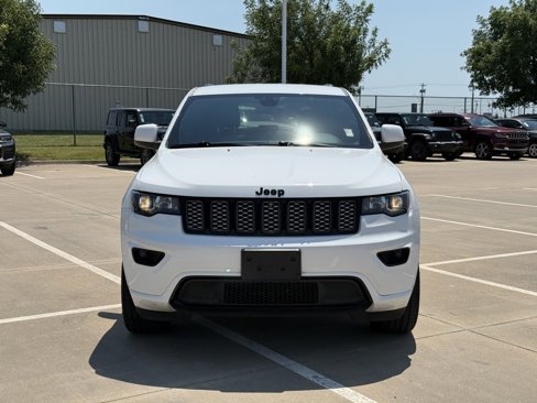 Used 2021 Jeep Grand Cherokee Laredo X image 9