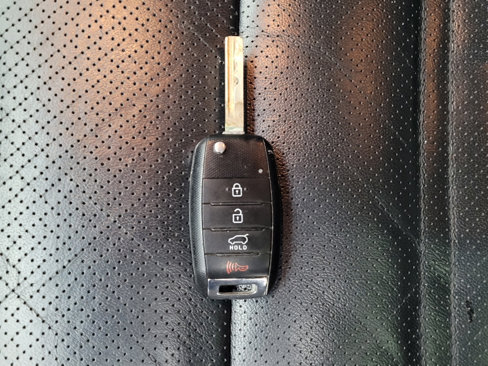 Used 2016 Kia Sorento EX image 32