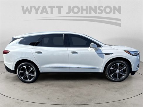 Used 2021 Buick Enclave Essence w/ Sport Touring Edition image 6