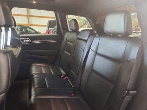 Used 2018 Jeep Grand Cherokee Overland image 13