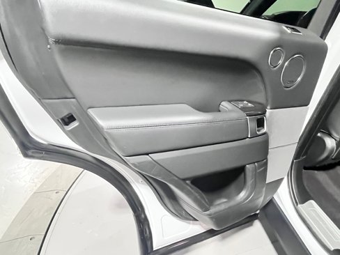 Used 2020 Land Rover Range Rover Sport HSE image 52