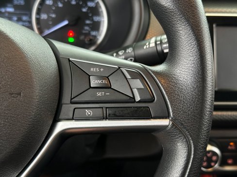 Used 2020 Nissan Kicks S image 26