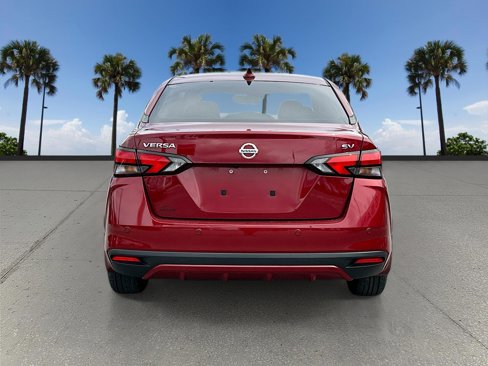 Used 2022 Nissan Versa SV image 6