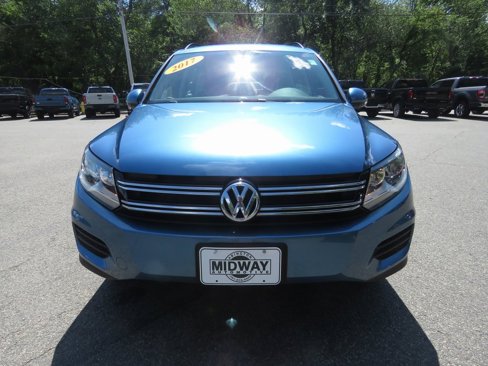 Used 2017 Volkswagen Tiguan Limited w/ Premium Package image 3