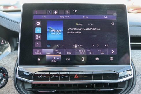 Used 2022 Jeep Compass Latitude image 23