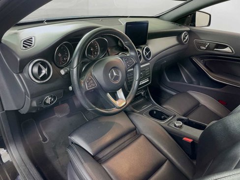 Used 2018 Mercedes-Benz CLA 250 4MATIC image 7