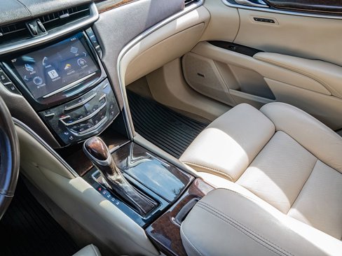 Used 2014 Cadillac XTS Luxury w/ Driver Awareness Package image 24
