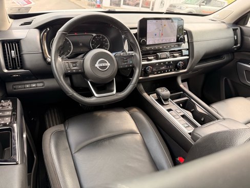 Used 2023 Nissan Pathfinder SL w/ SL Premium Package image 10