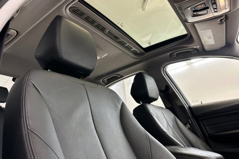 Used 2017 BMW 320i Sedan image 24