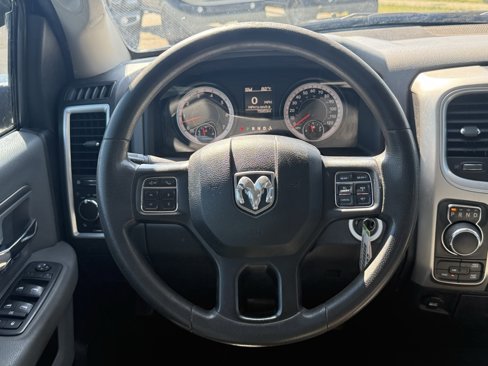Used 2019 RAM 1500 Classic SLT image 40